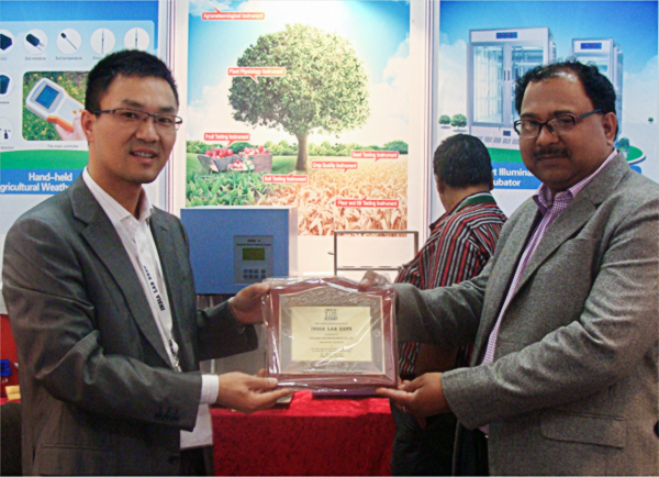 托普云農與海外公司高層、技術研發人員進行交流合作